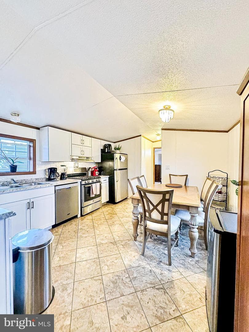 19 Sunrise Drive photo 10