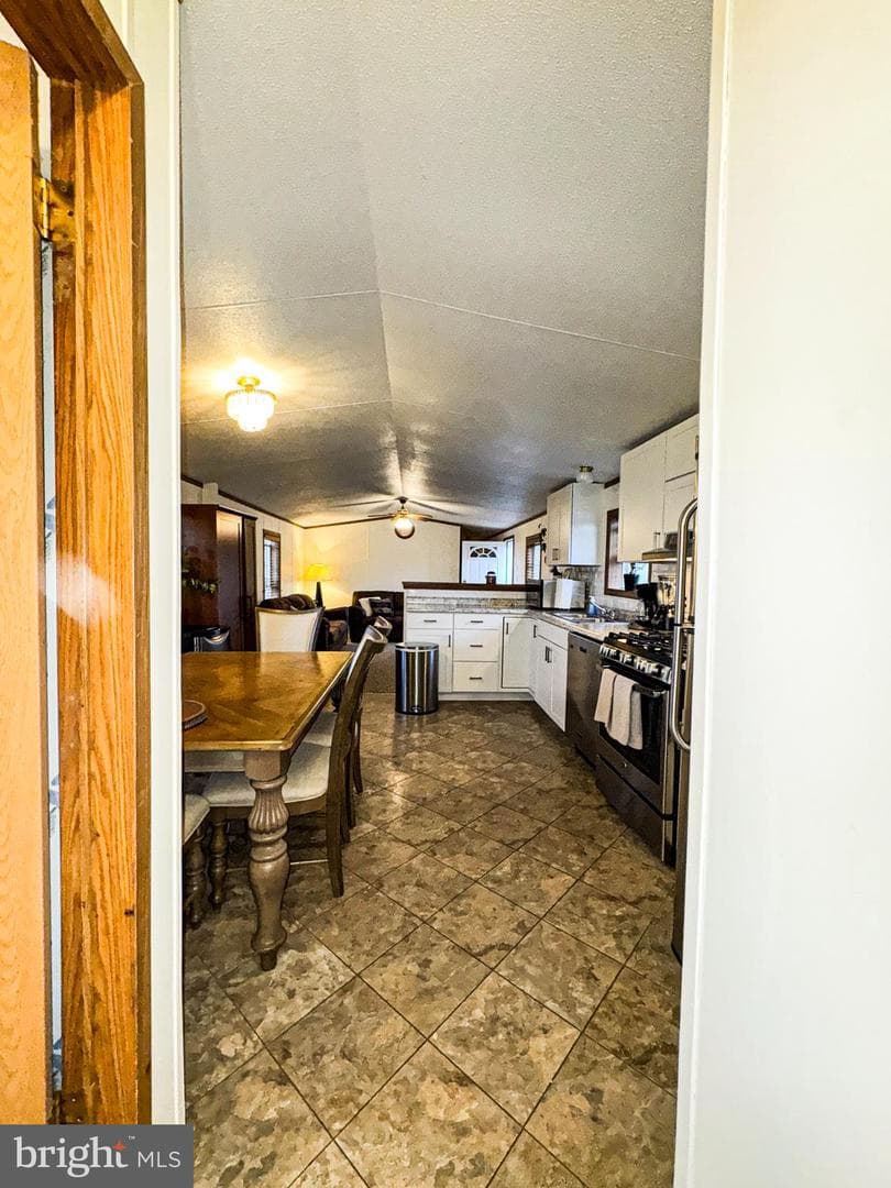 19 Sunrise Drive photo 12