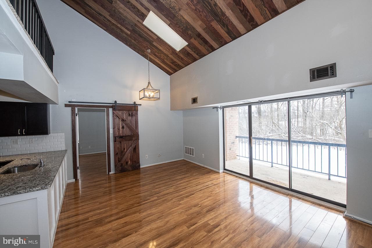 523 Washington Place #23 photo 10