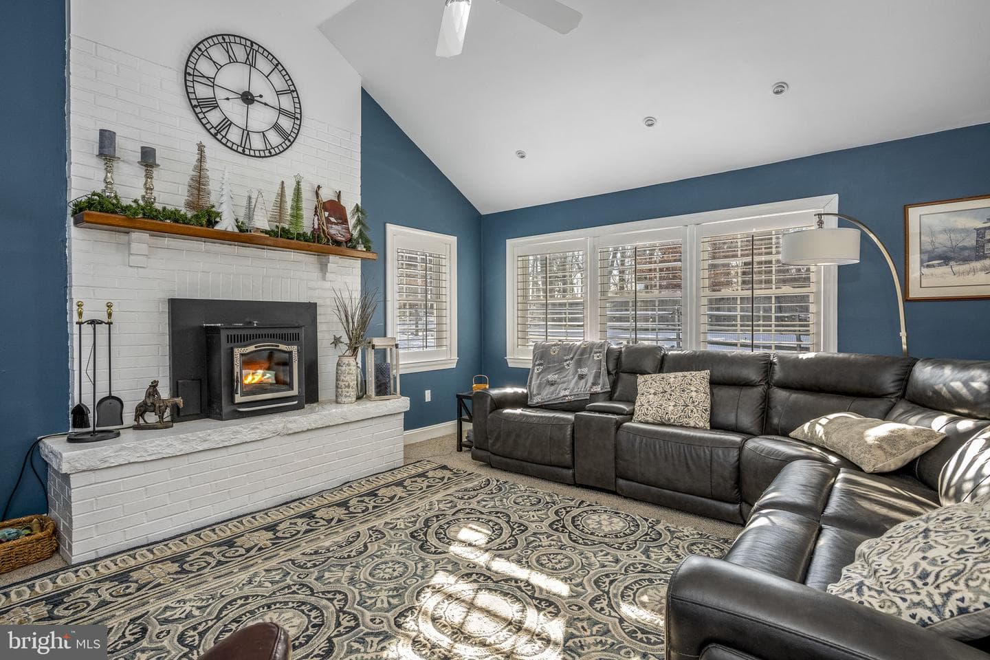 312 Oakbourne Road photo 3