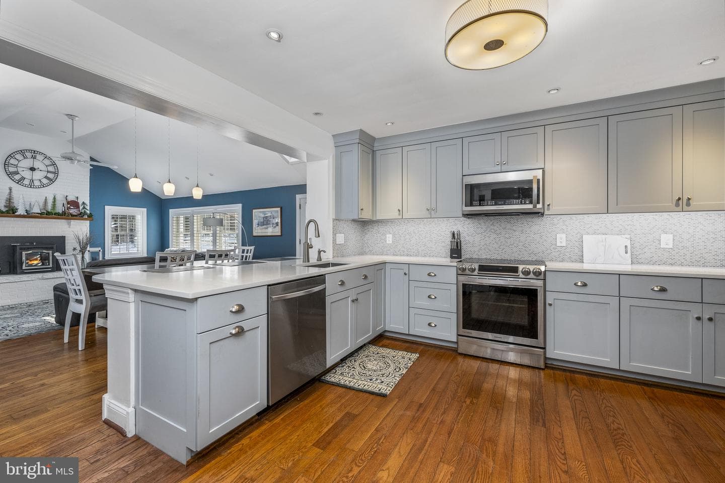 312 Oakbourne Road photo 5