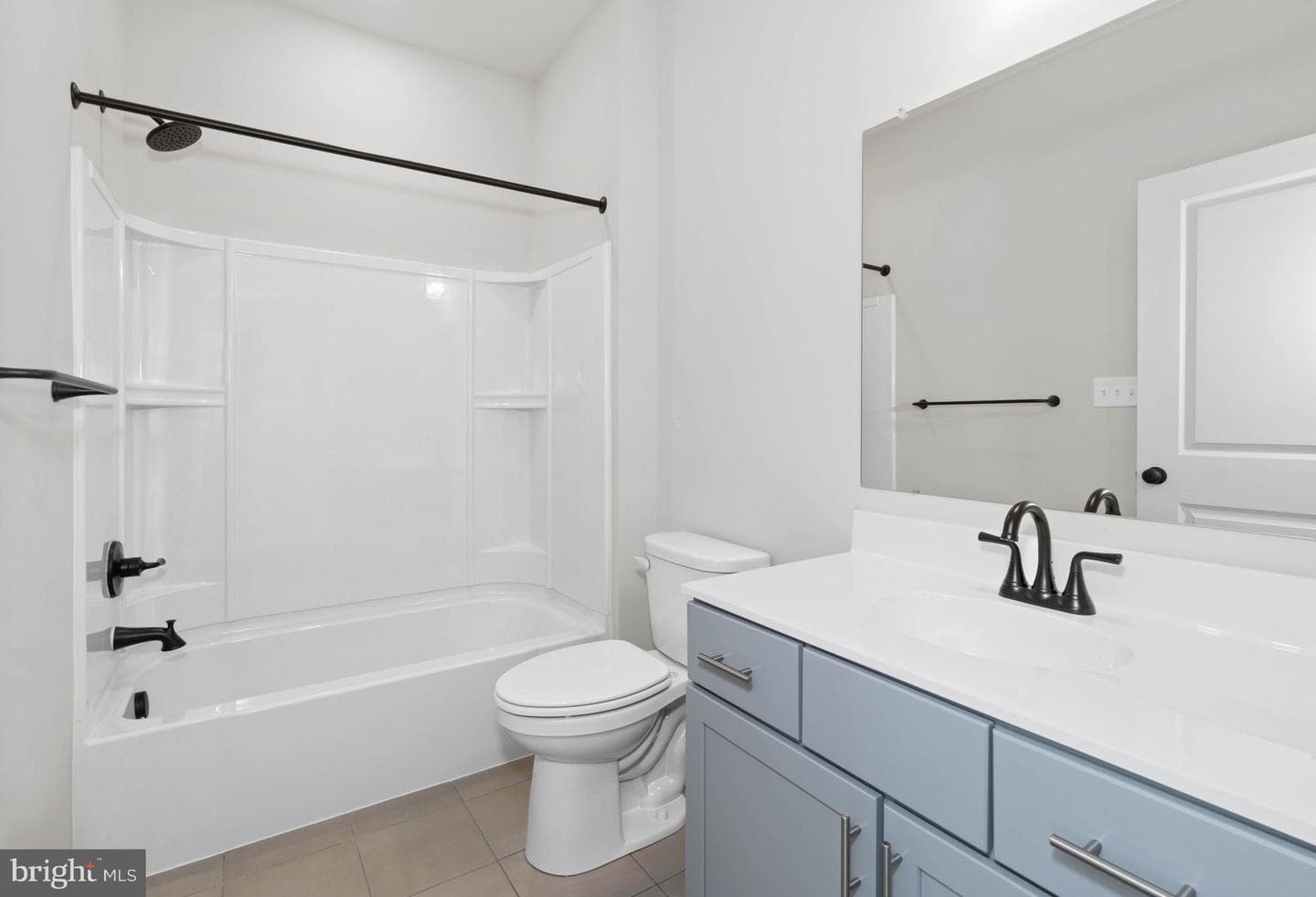 46 Pointe Place photo 14