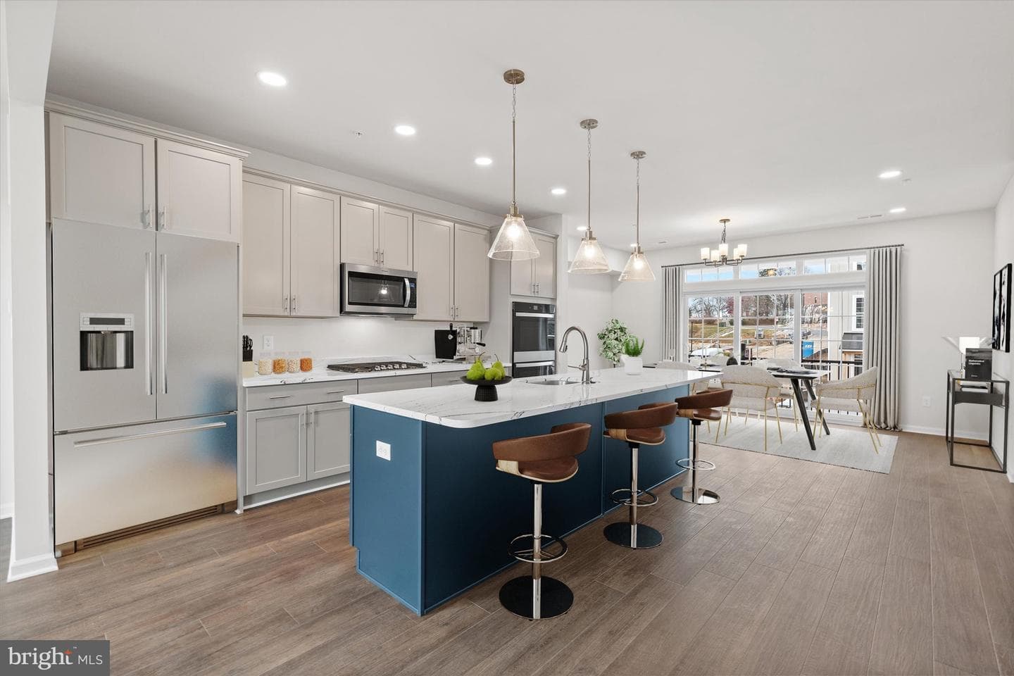 46 Pointe Place photo 4