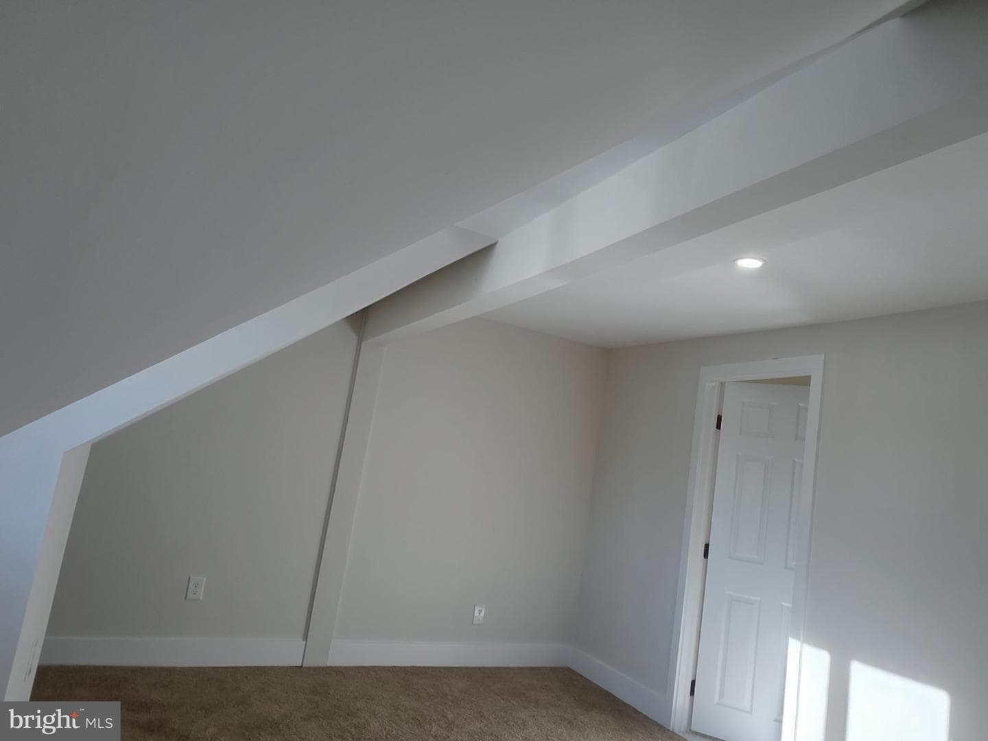 917 Woodlawn Avenue photo 21