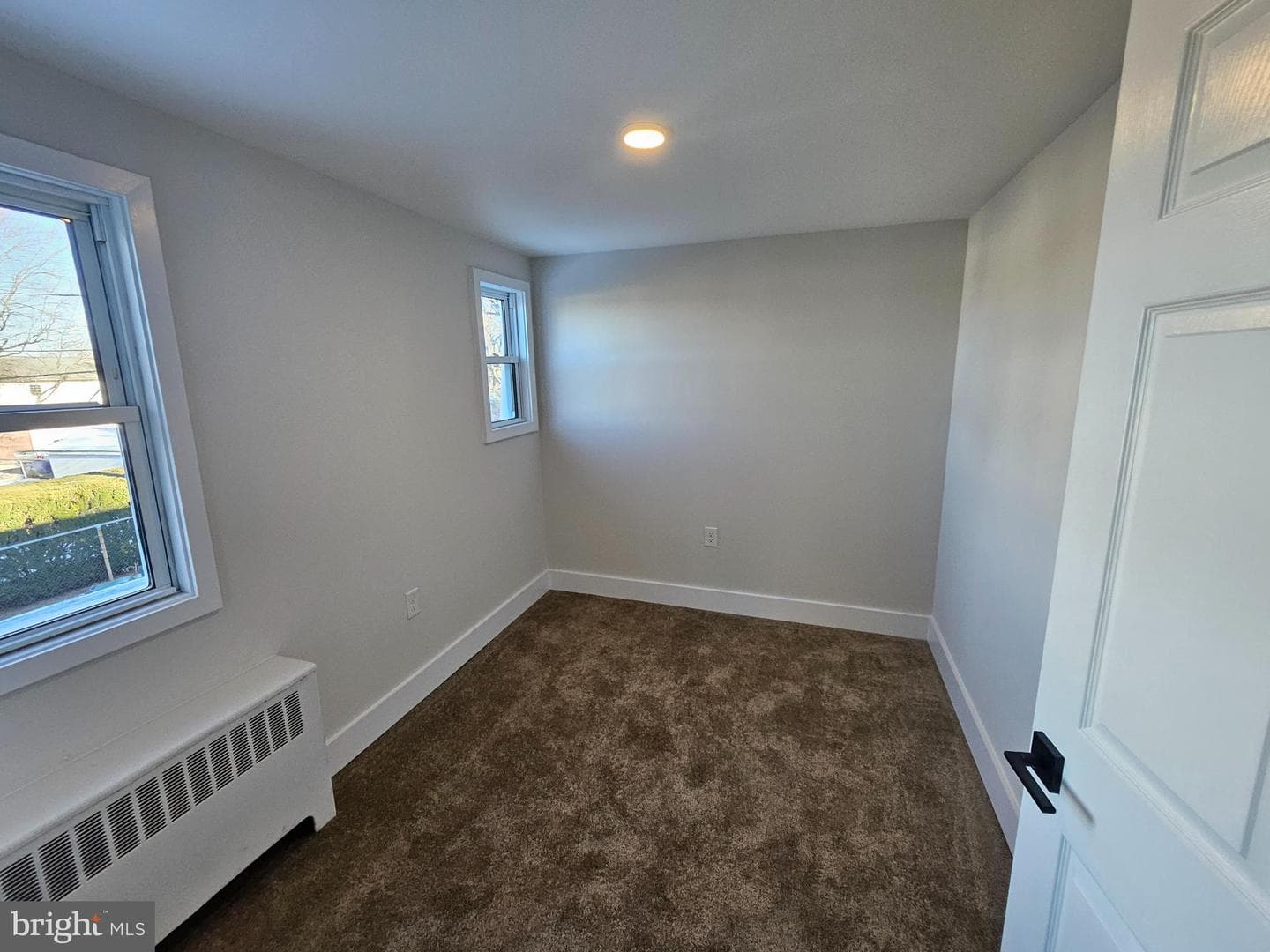 917 Woodlawn Avenue photo 28