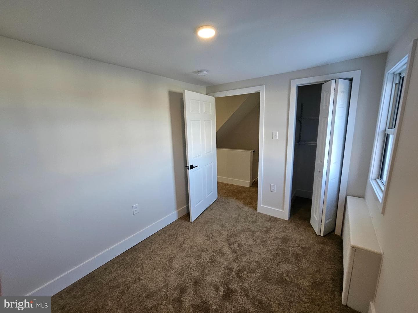 917 Woodlawn Avenue photo 29