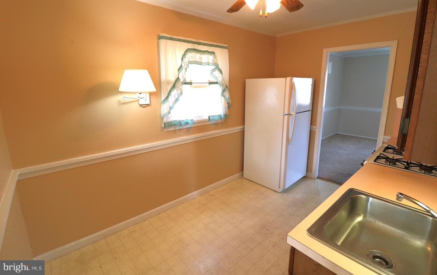 1221 Tyler Avenue photo 13