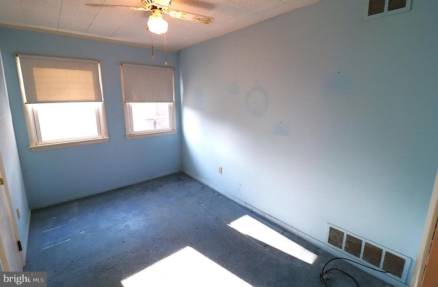 1221 Tyler Avenue photo 20