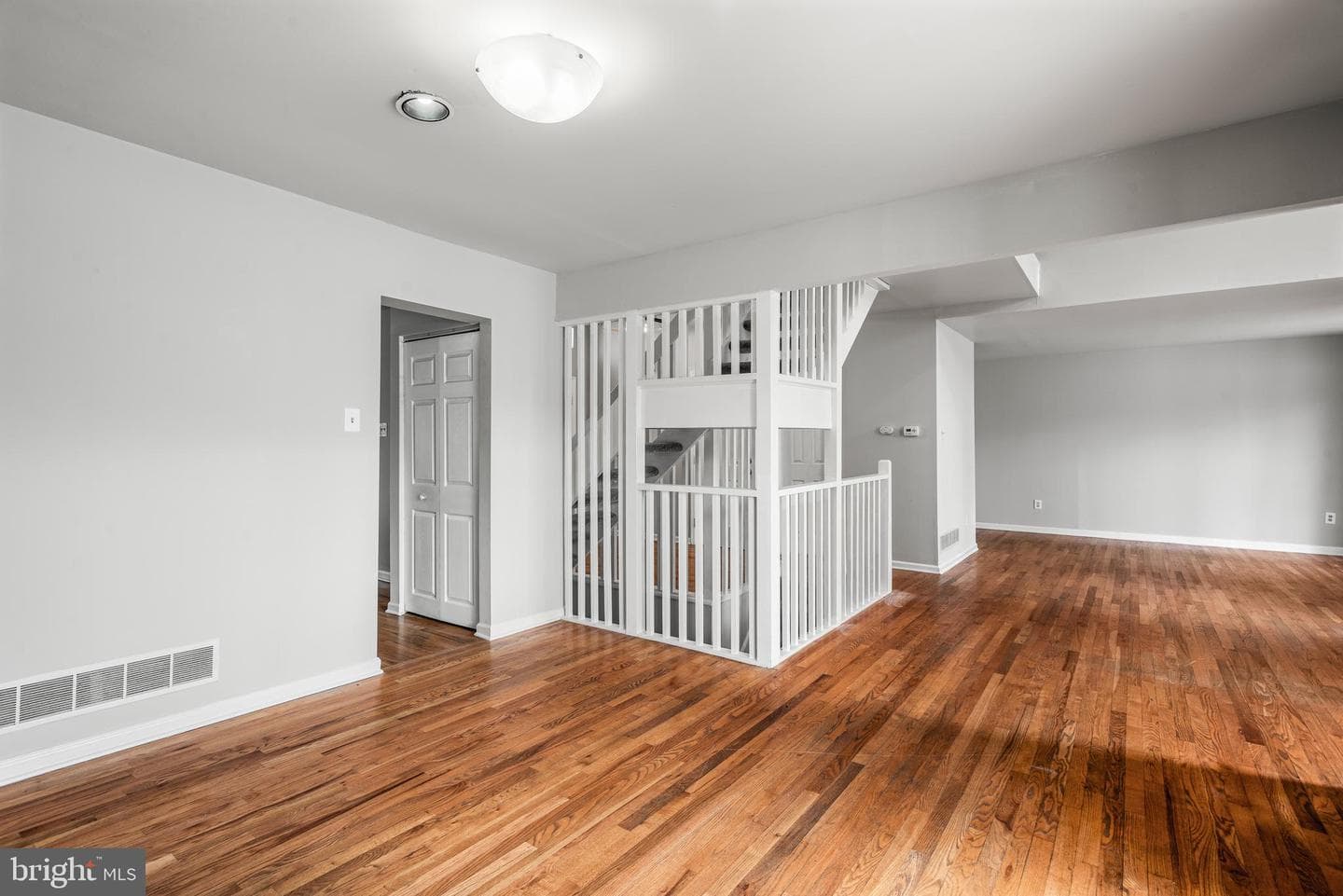 2 Stirling Court photo 13