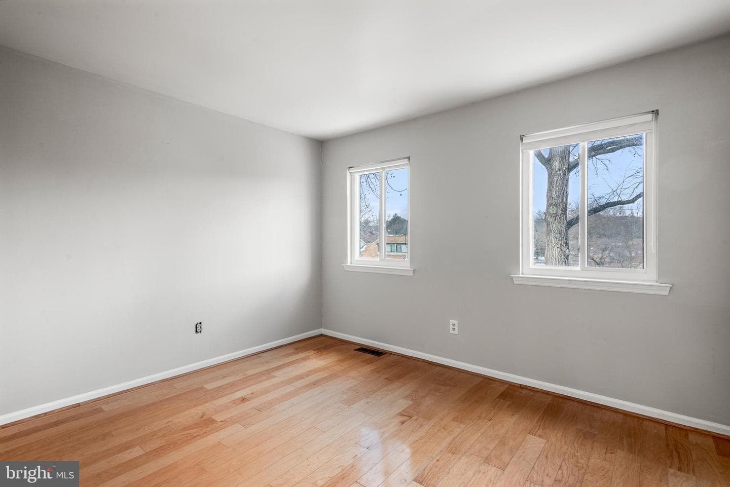 2 Stirling Court photo 25