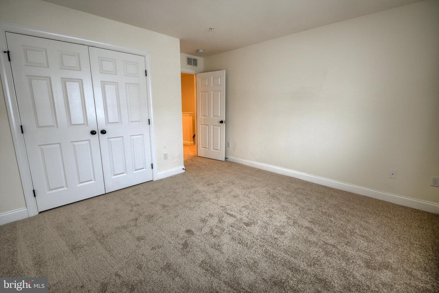 8 New Village Greene Drive photo 14
