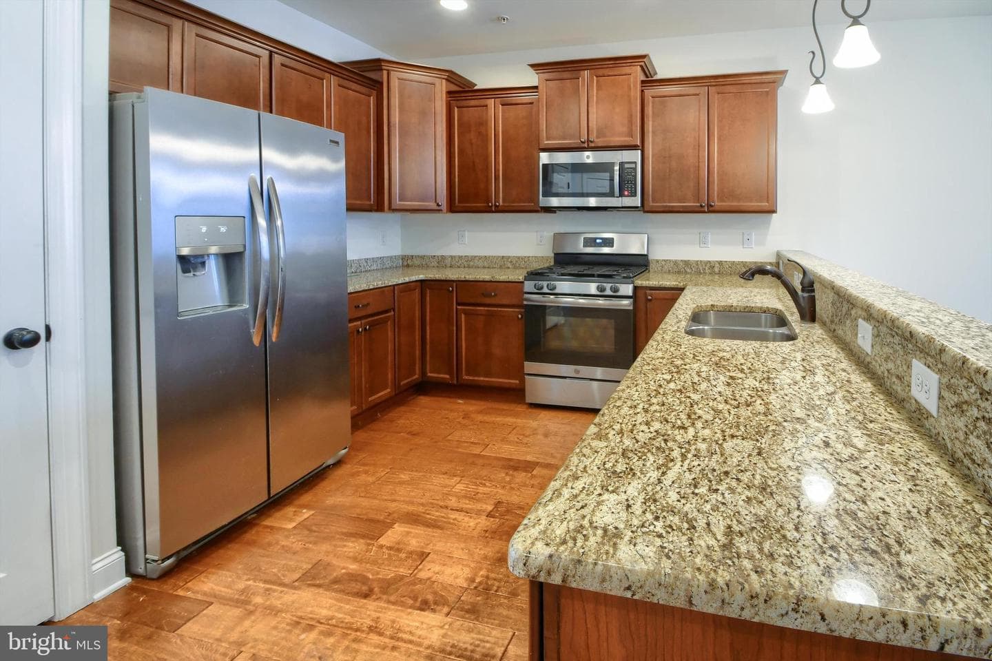 8 New Village Greene Drive photo 4