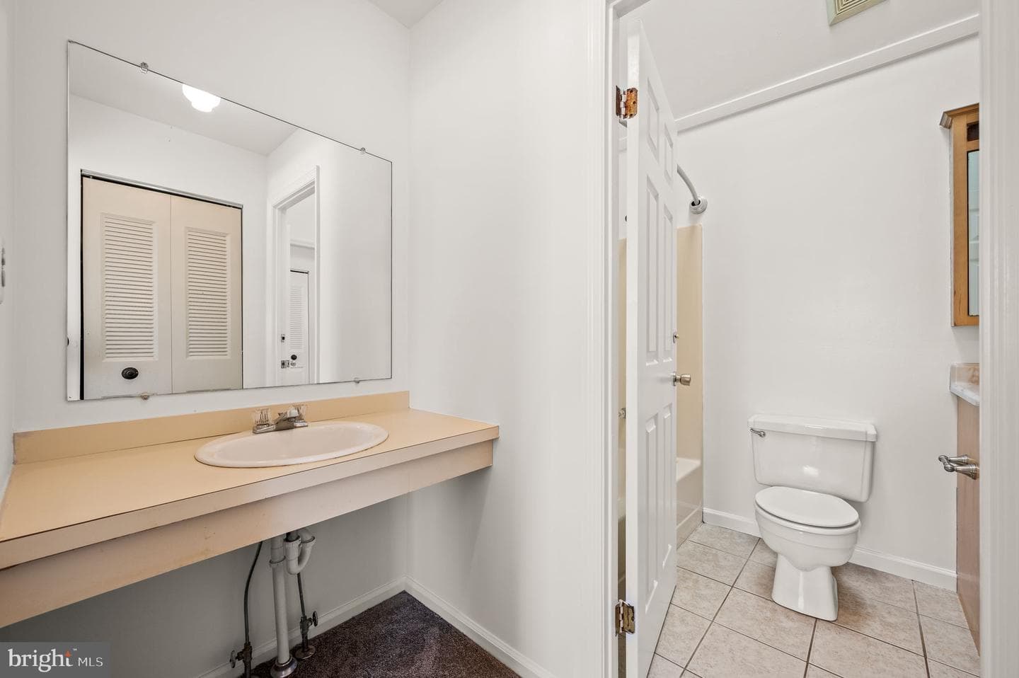 301 Debbie Lane photo 15