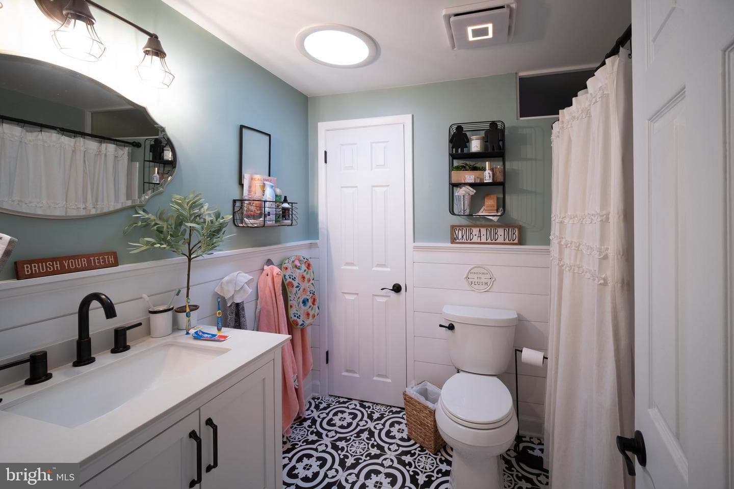 1621 Margo Lane photo 6