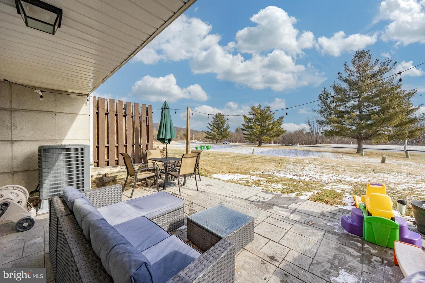 502 Lancaster Court photo 31