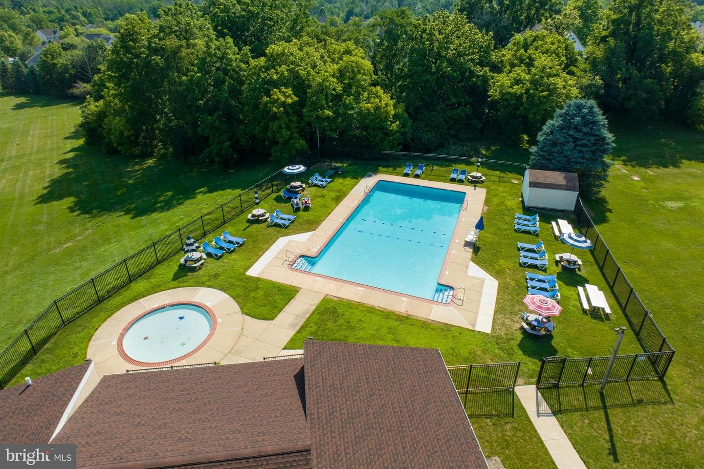 502 Lancaster Court photo 43