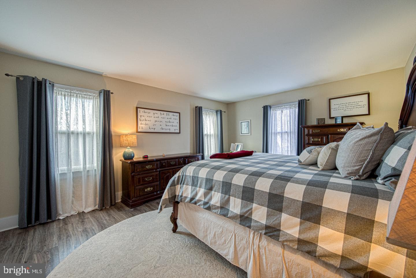 463 Chambers Lane photo 33