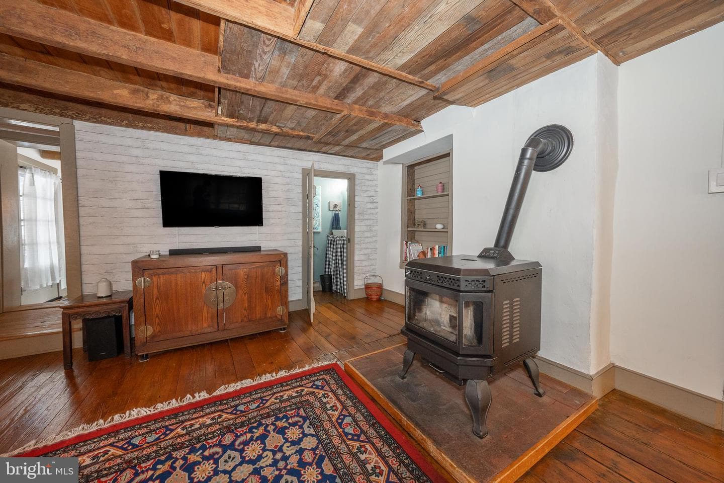 250 Warwick Road photo 8