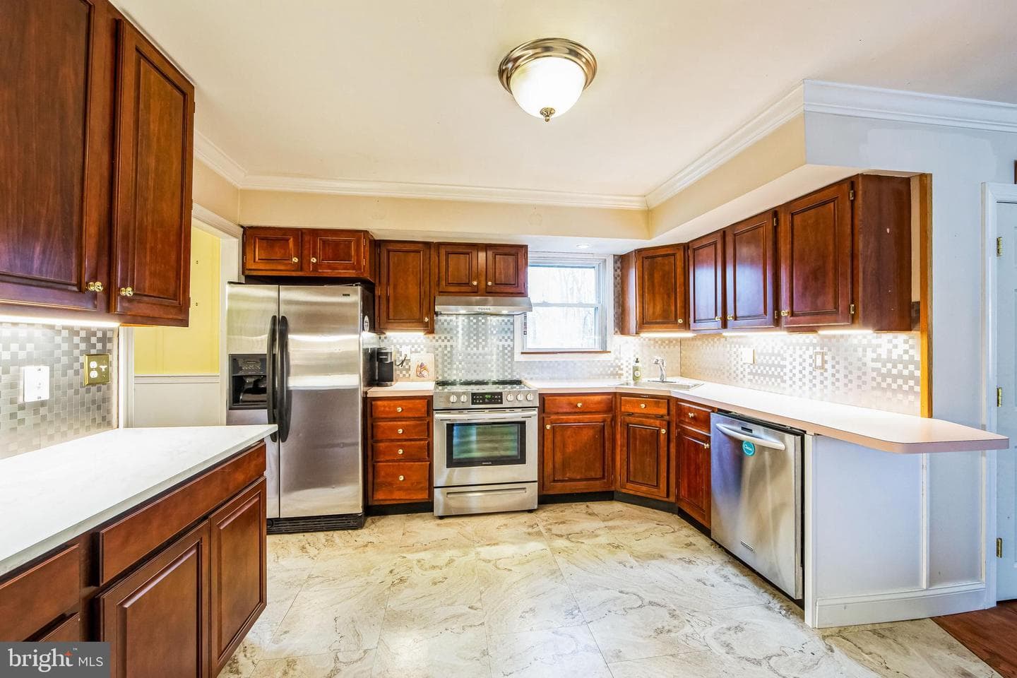 711 Bicking Drive photo 3