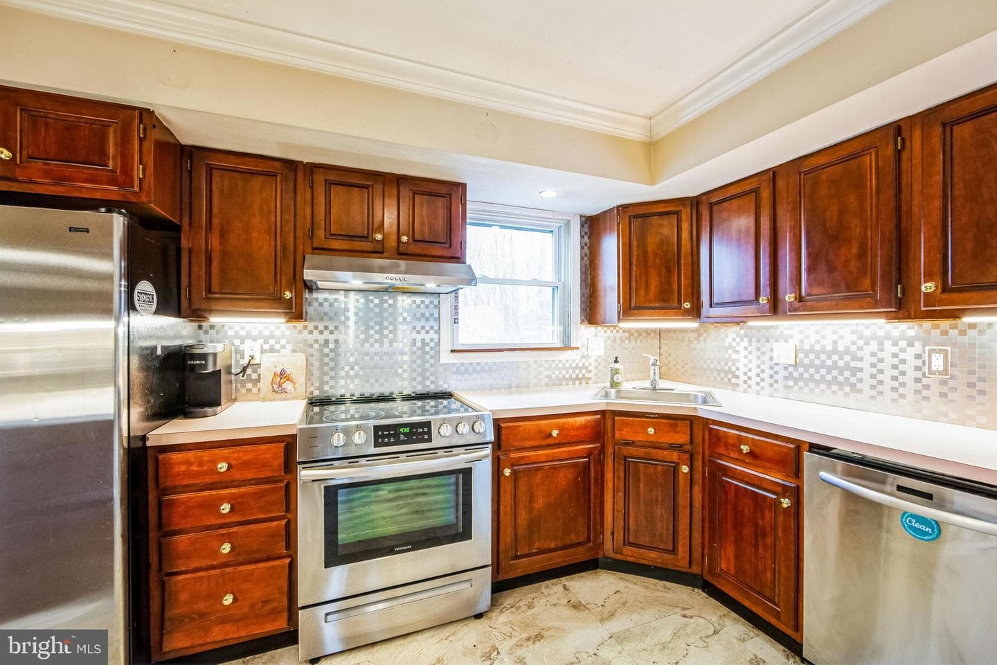 711 Bicking Drive photo 4
