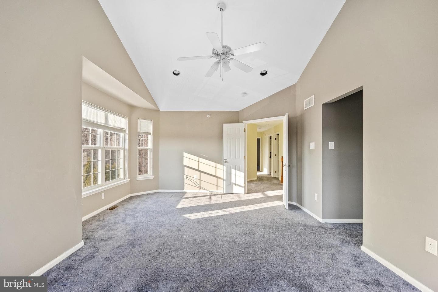 35 Kennedy Drive photo 20