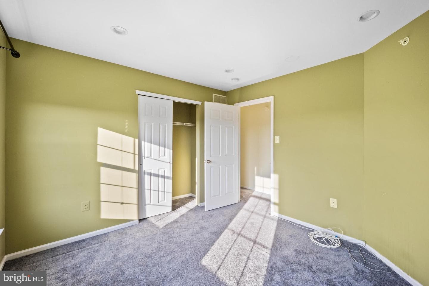 35 Kennedy Drive photo 26