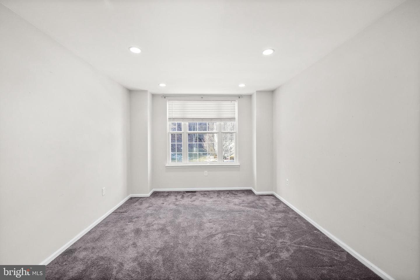 35 Kennedy Drive photo 27