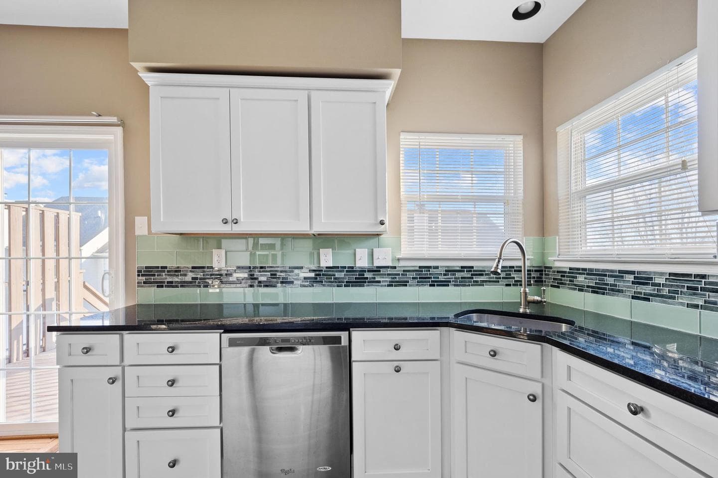 35 Kennedy Drive photo 3
