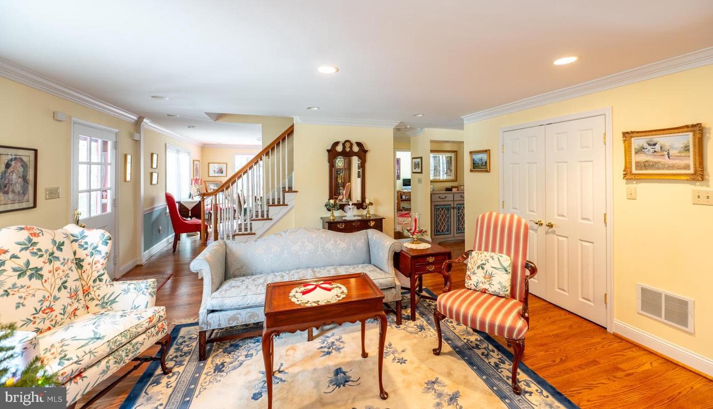 354 Margo Lane photo 14