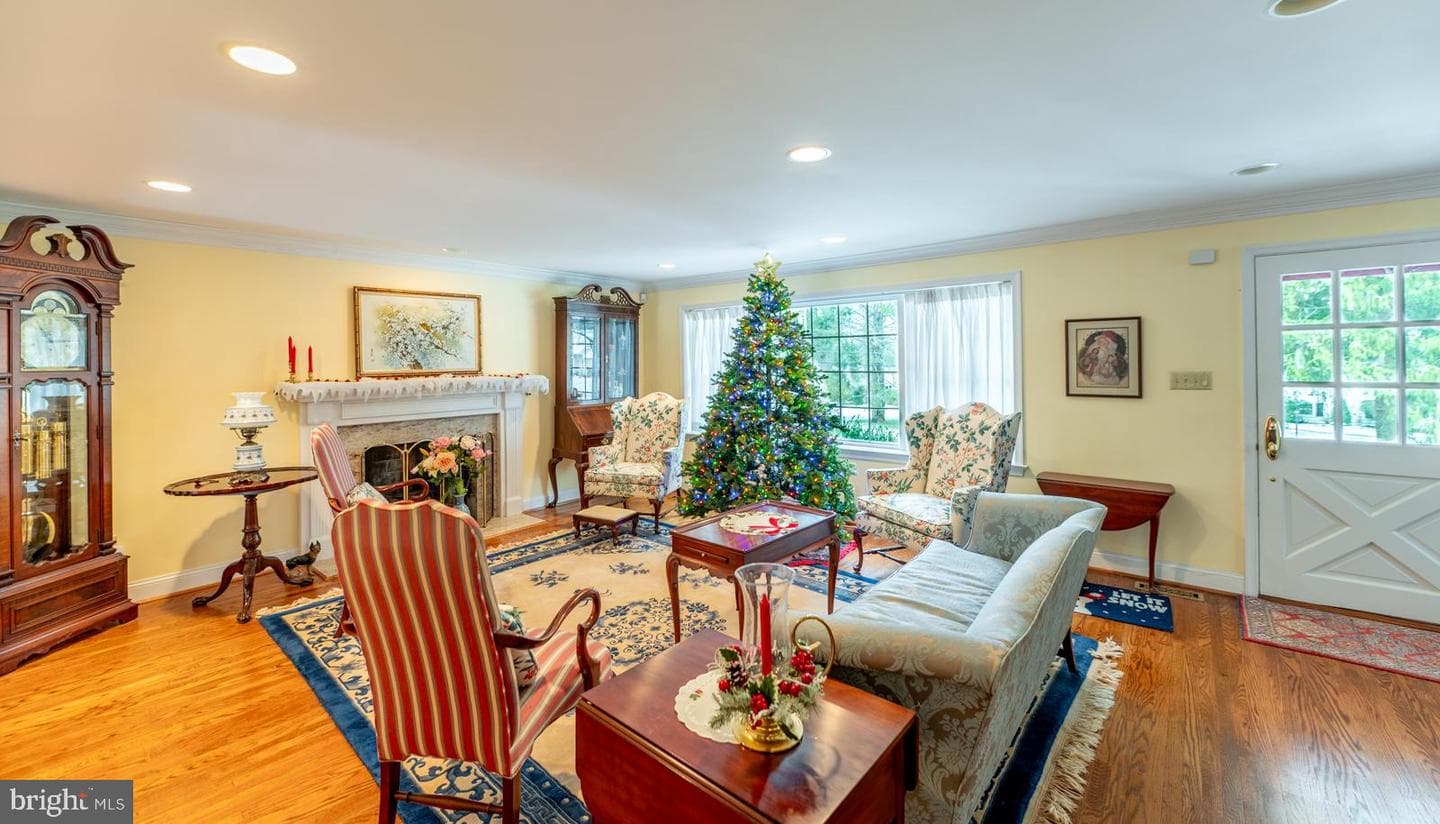 354 Margo Lane photo 15