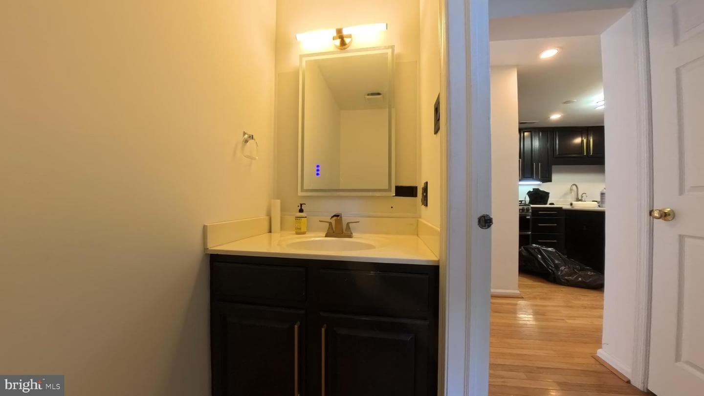 114 Fairfax Court #2204 photo 7