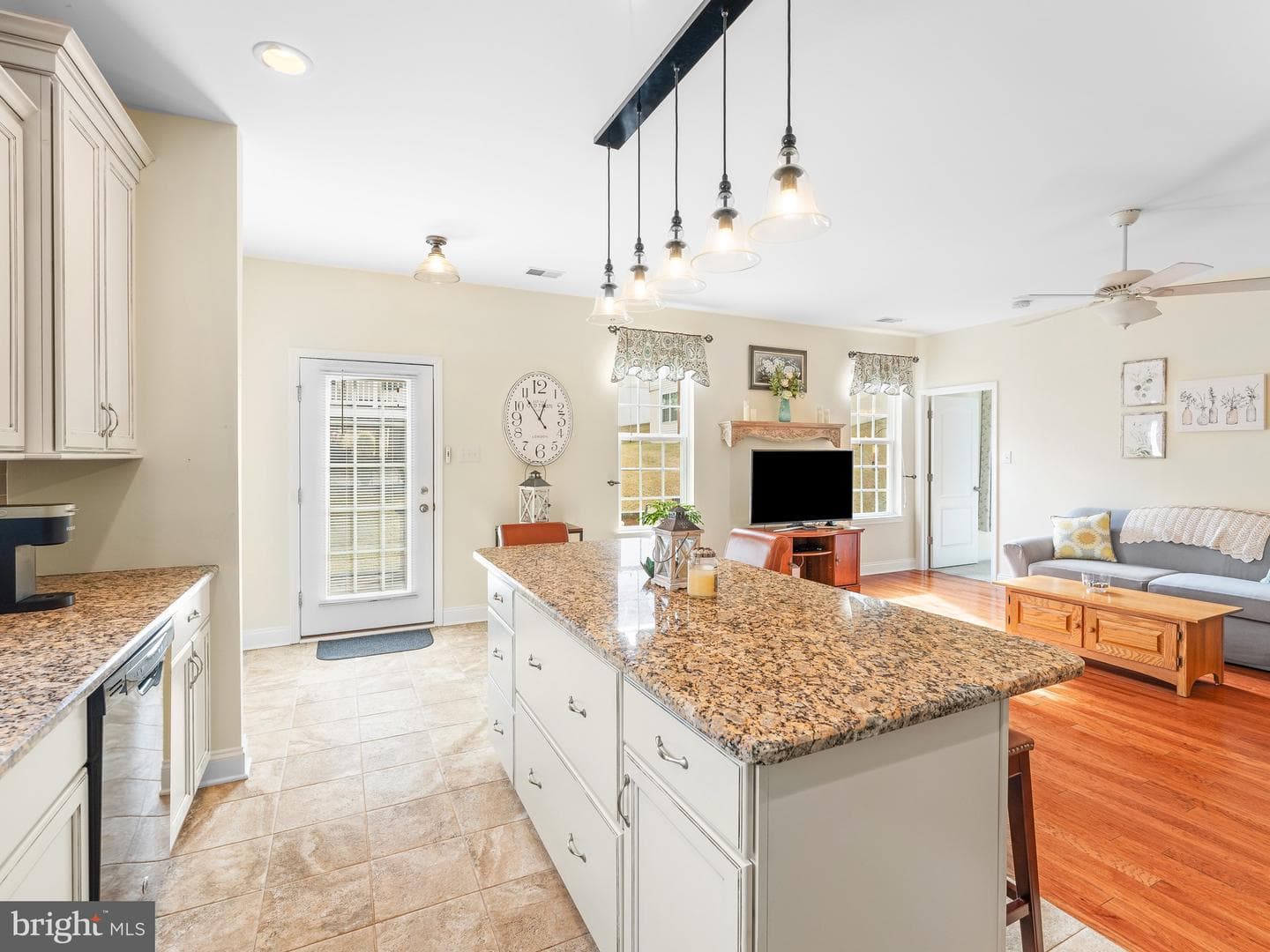 319 Gossell Road photo 11