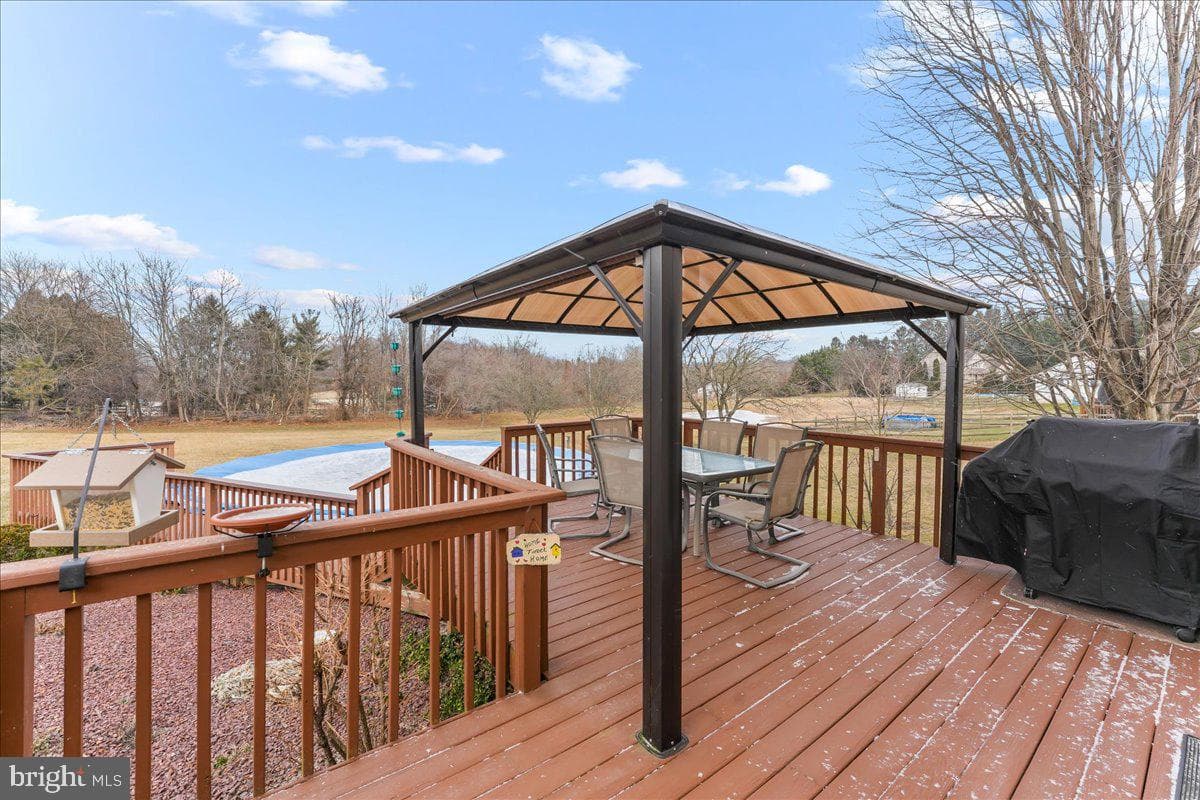 22 Somerset Drive photo 29