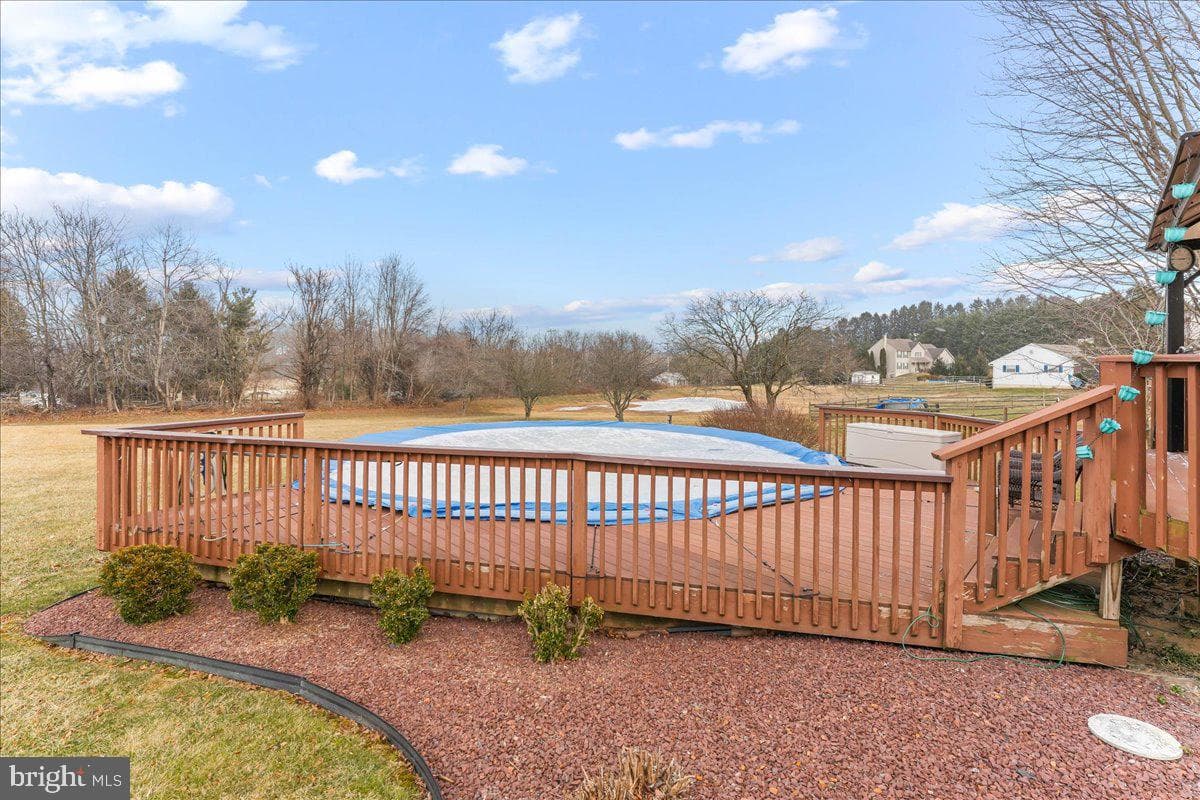 22 Somerset Drive photo 30