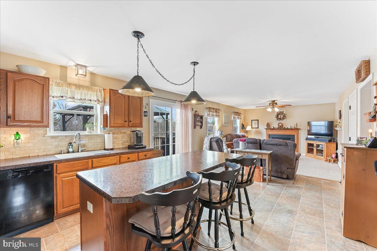 22 Somerset Drive photo 8