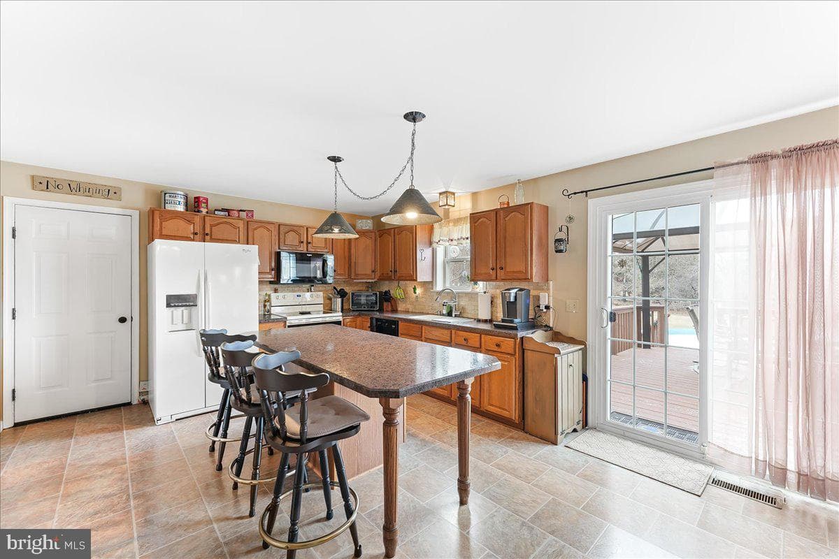 22 Somerset Drive photo 9