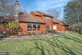 1143 Dorset Drive photo 2