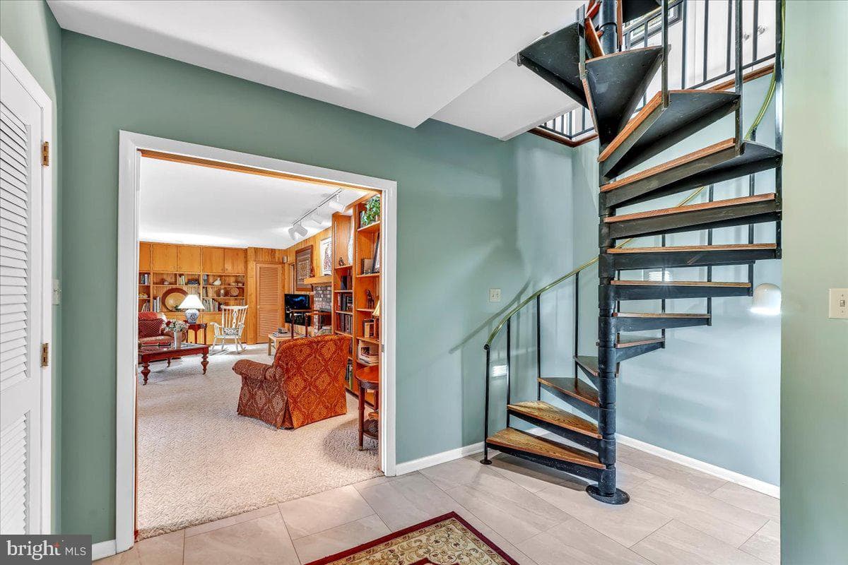 35 Southridge Drive photo 28