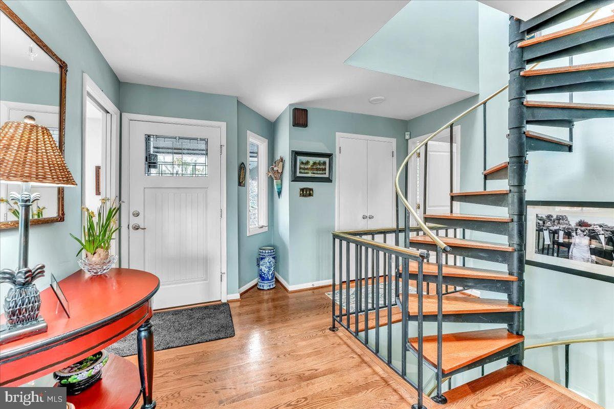 35 Southridge Drive photo 4