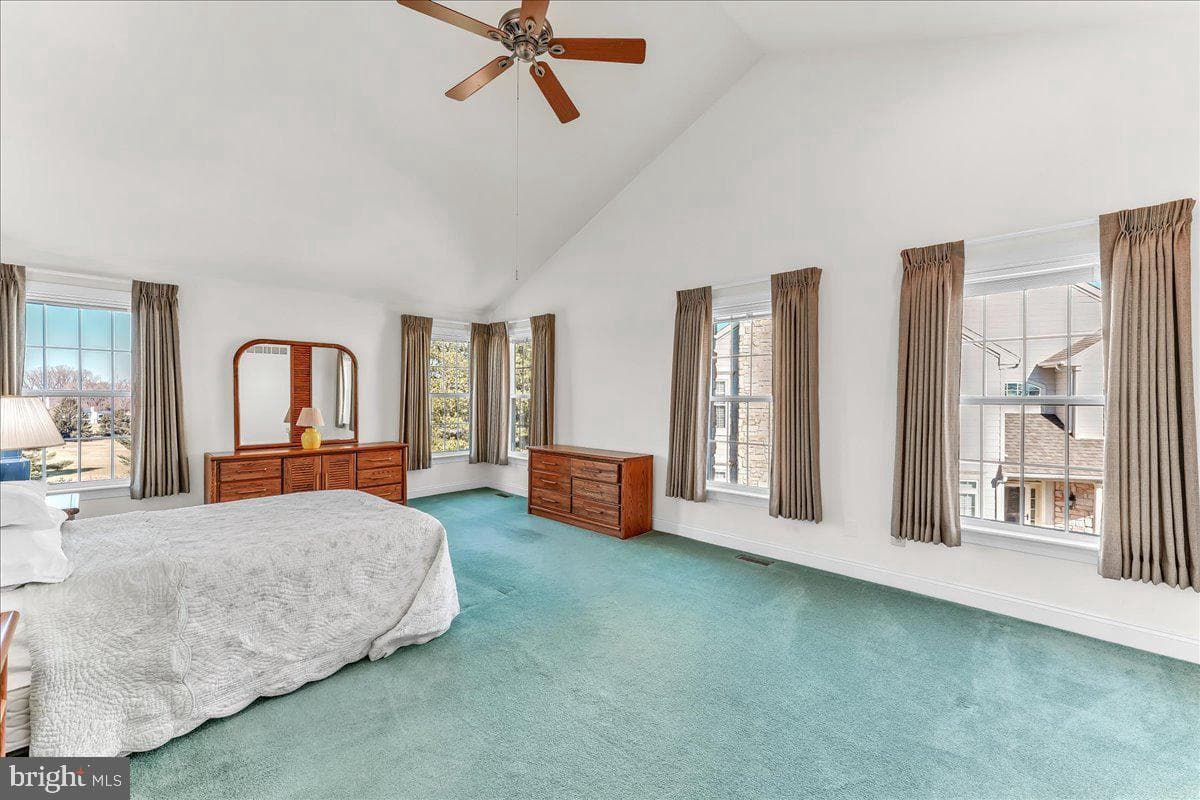 216 Greenbriar Drive photo 23