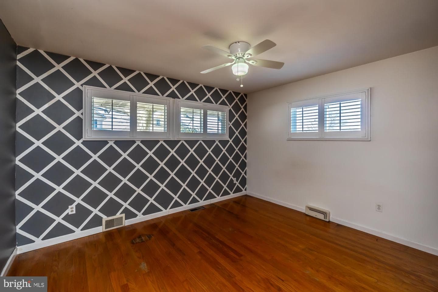 157 S 10th Avenue photo 21
