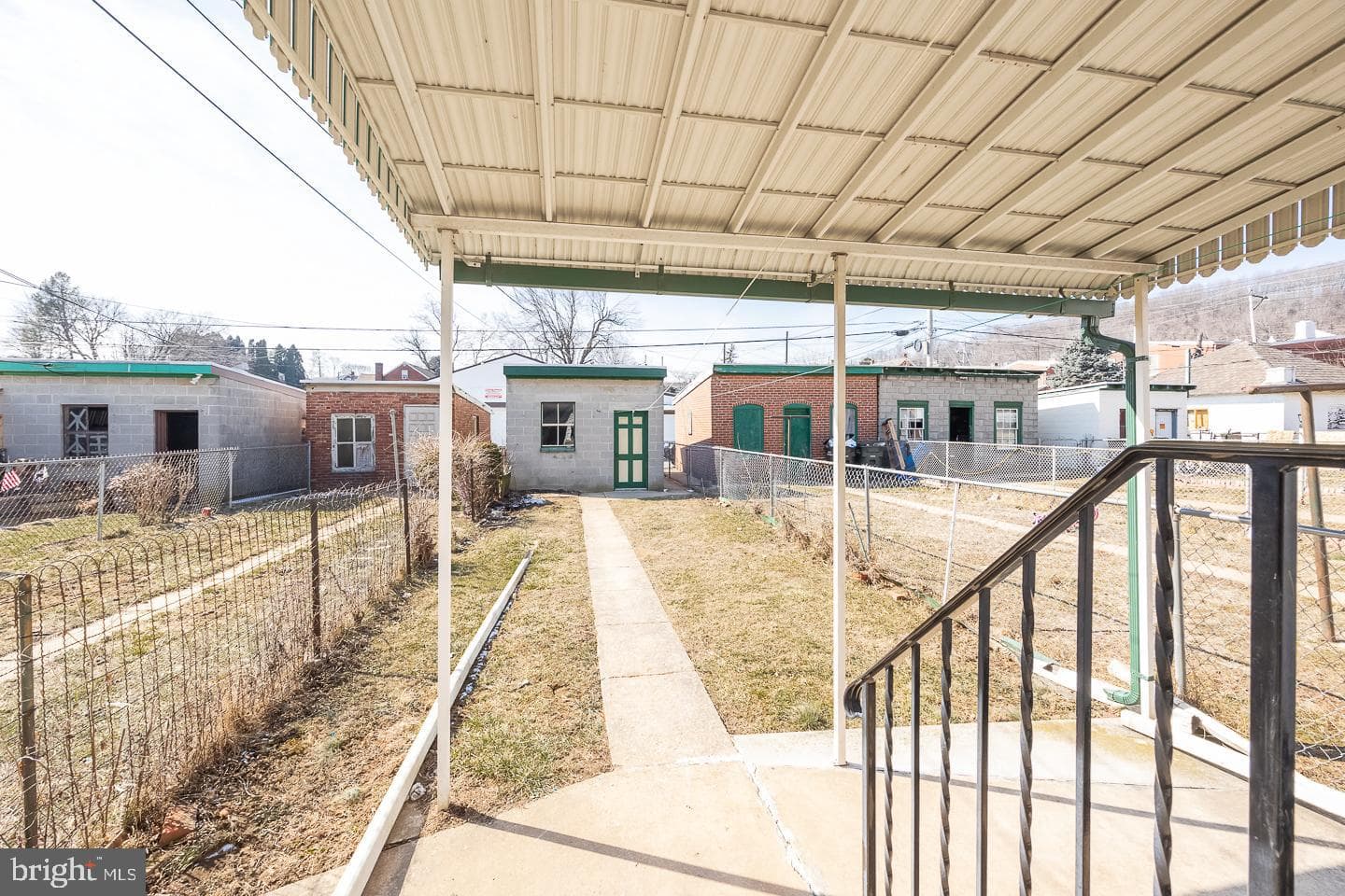 124 Strode Avenue photo 3