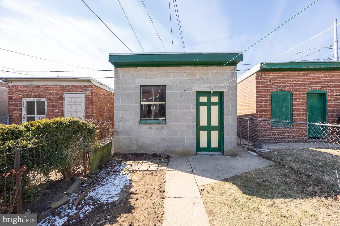 124 Strode Avenue photo 4