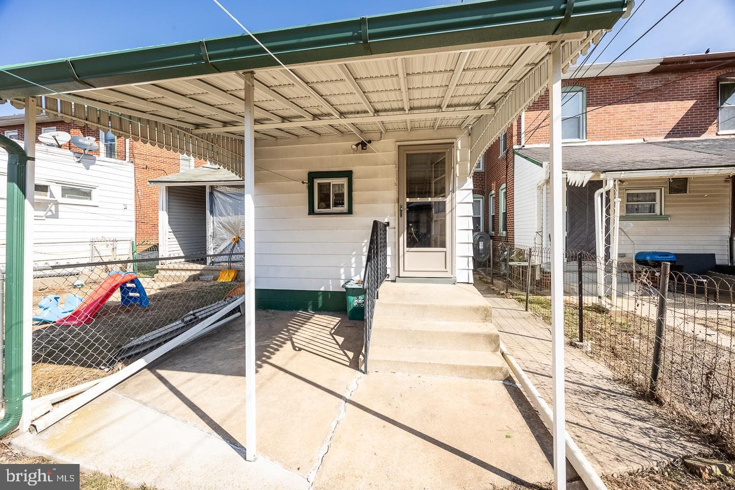 124 Strode Avenue photo 6