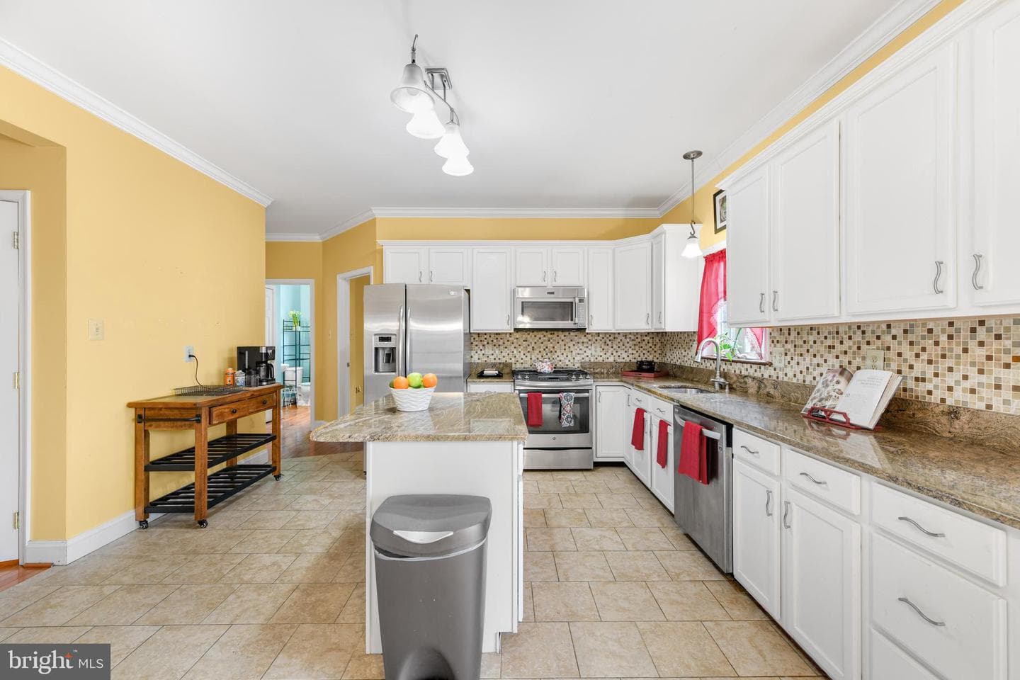 705 Meadowbrook Drive photo 13