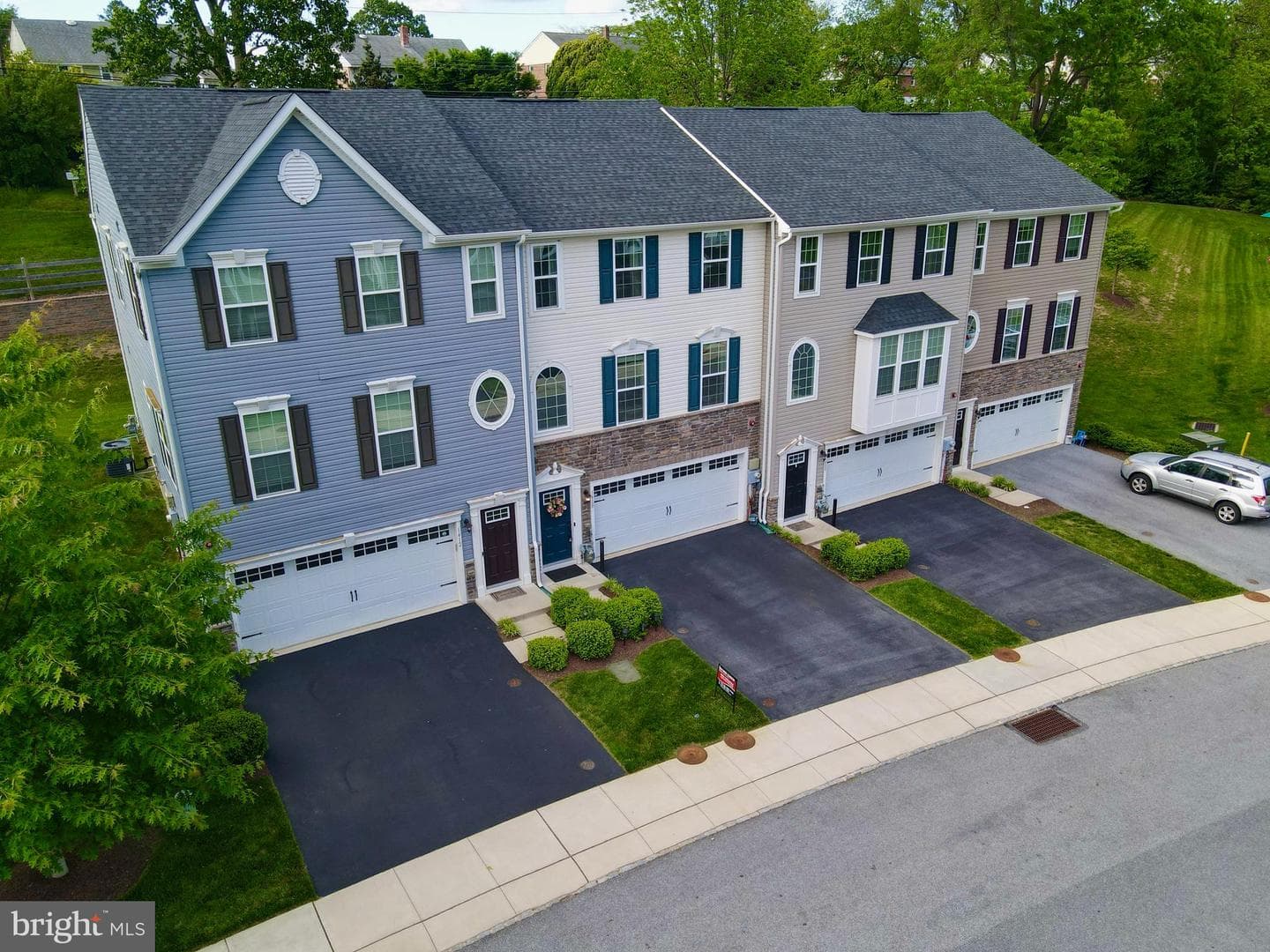 1410 Berry Drive photo 3