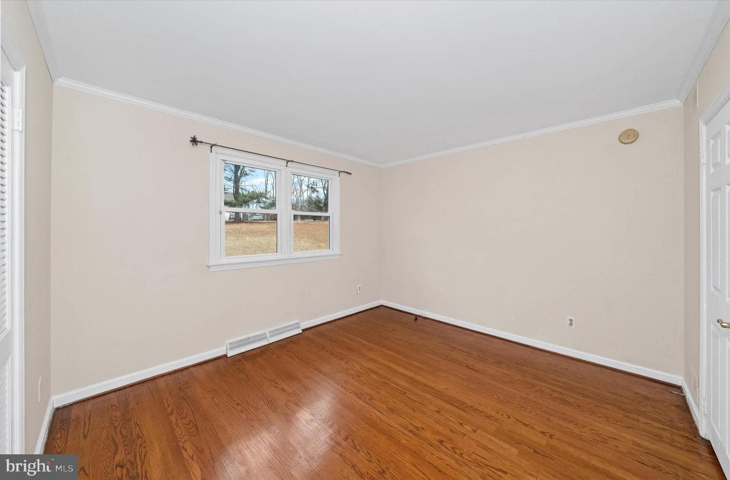 2 Fern Hill Road photo 36