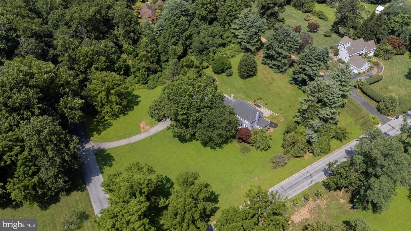 2 Fern Hill Road photo 52