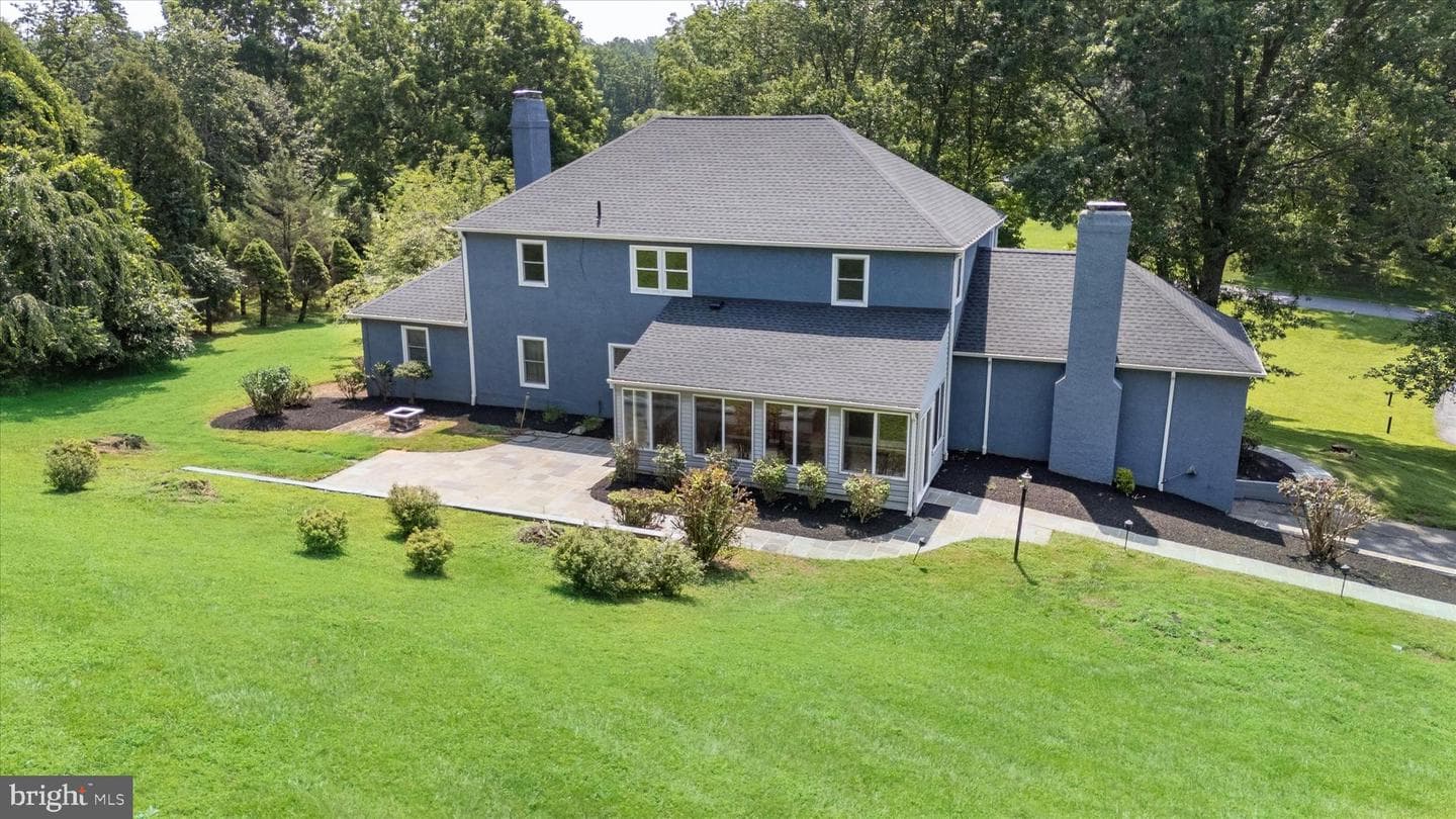 2 Fern Hill Road photo 53