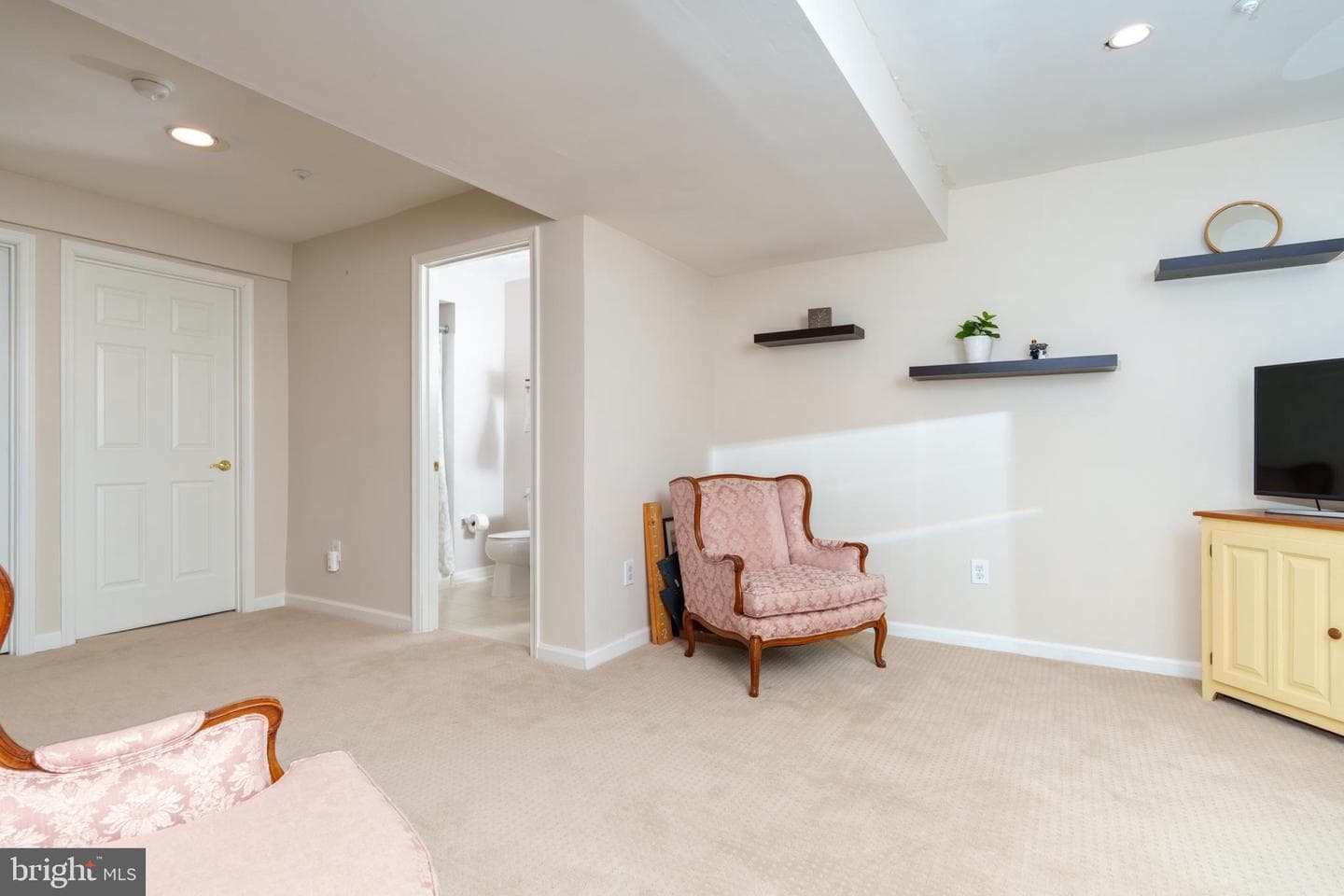579 Coach Hill Court photo 21